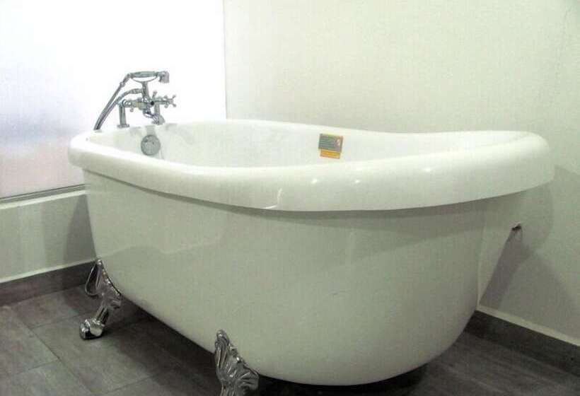 هتل Portobelo Guatape