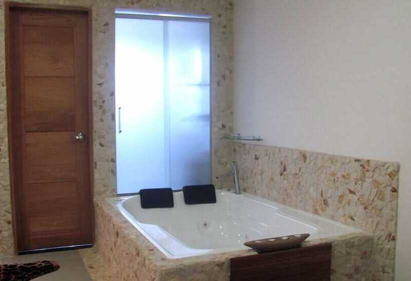 هتل Portobelo Guatape