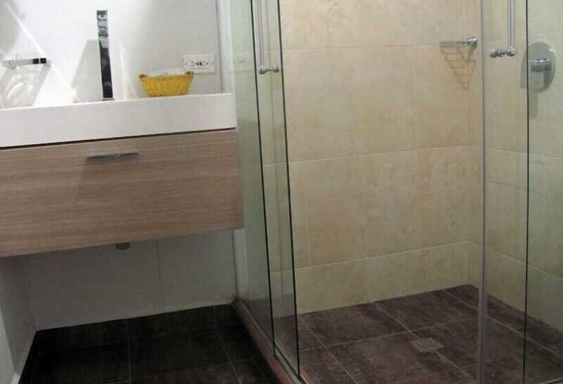 هتل Portobelo Guatape