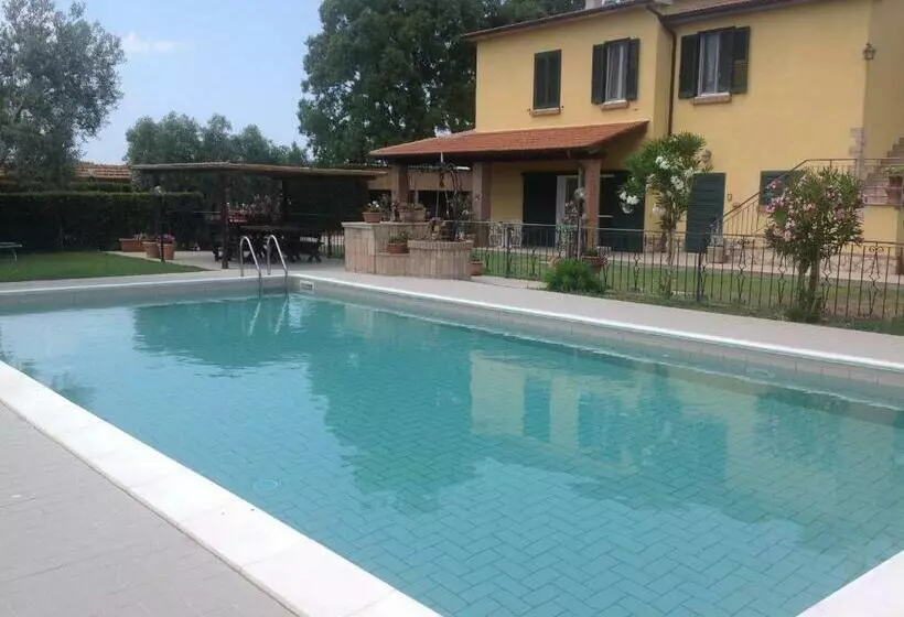 هتل Villa Trieste
