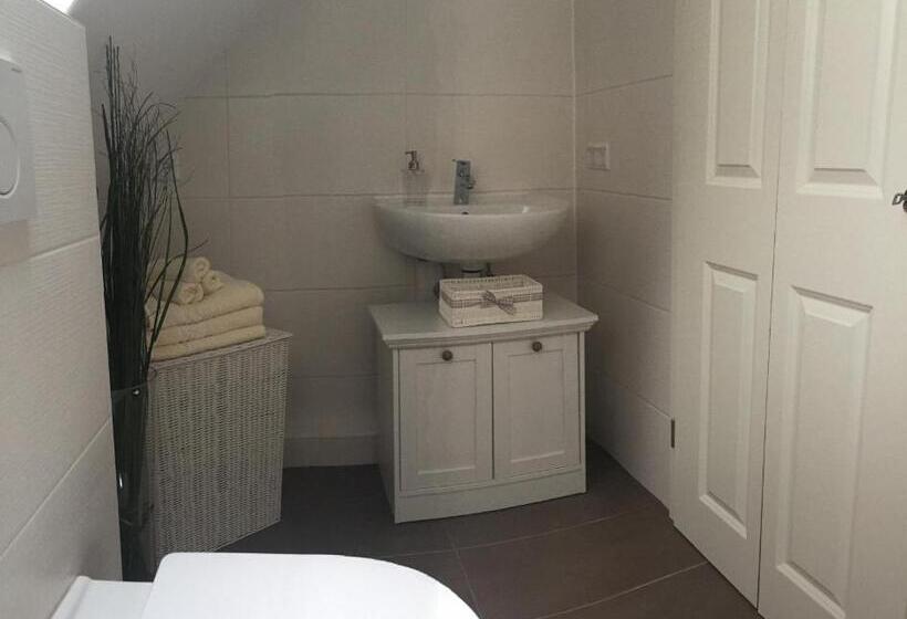 پانسیون Joel Living