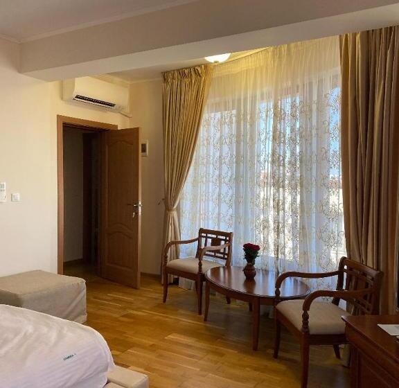 ペンション Parliament Square Mamaia Nord