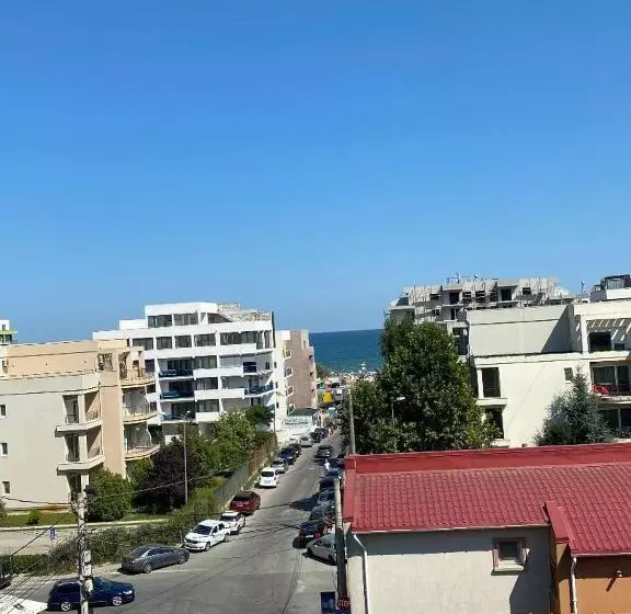 ペンション Parliament Square Mamaia Nord