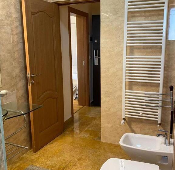 ペンション Parliament Square Mamaia Nord