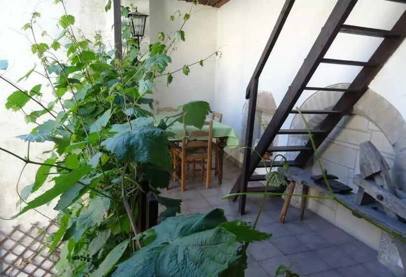 Aamiaismajoitus (B&B) Gästehaus Auf Der Kunstmeile