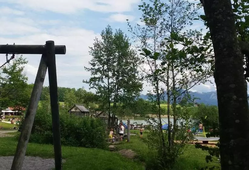 Aamiaismajoitus (B&B) Pension Weißer Hirsch