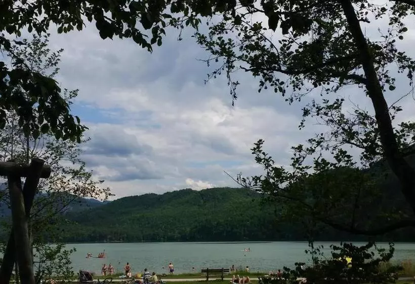 Aamiaismajoitus (B&B) Pension Weißer Hirsch