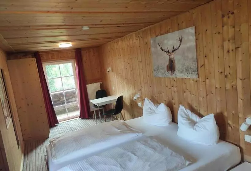 Aamiaismajoitus (B&B) Pension Weißer Hirsch