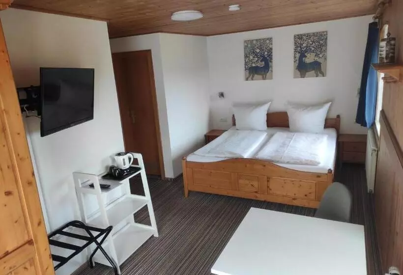 Aamiaismajoitus (B&B) Pension Weißer Hirsch