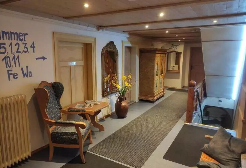 Aamiaismajoitus (B&B) Pension Weißer Hirsch