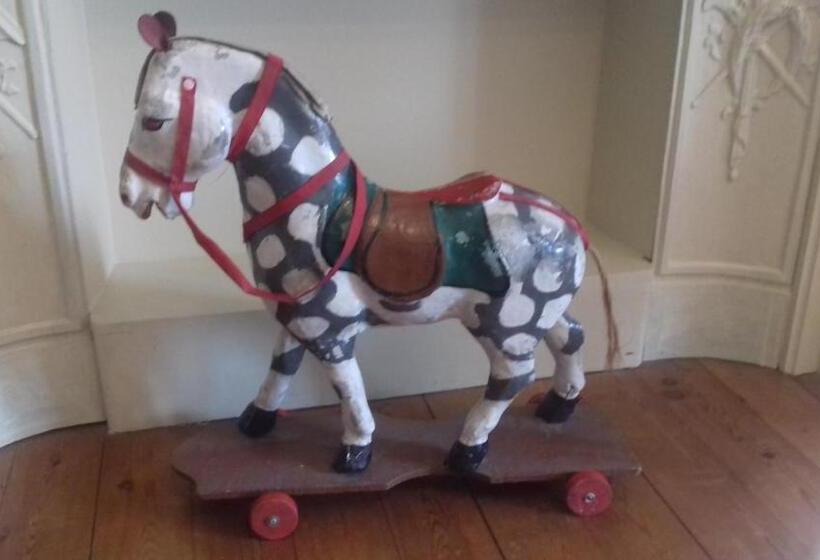 Bed and Breakfast Manoir De Sens