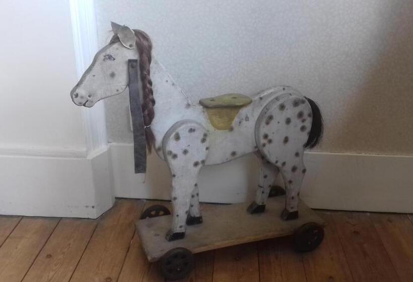 Bed and Breakfast Manoir De Sens