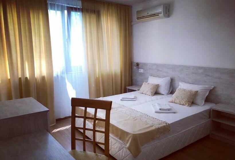 Отель Guest Rooms Southern Nights