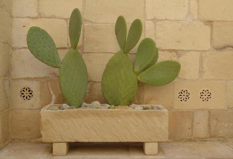 펜션 Corte Kalìnora