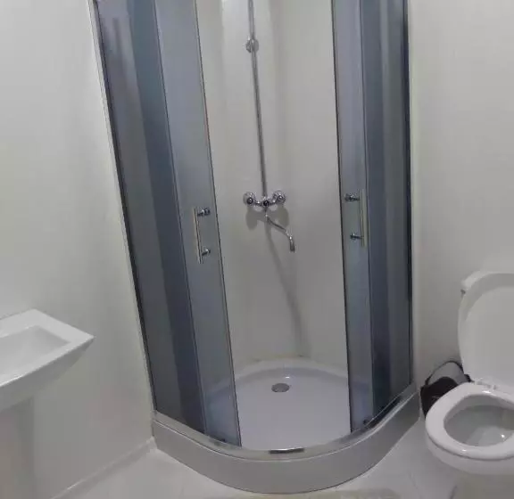 ペンション Guest House Ikathouse