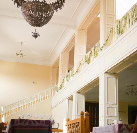 膳宿费 Guest House Ikathouse