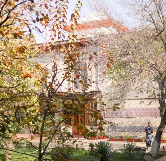 پانسیون Guest House Ikathouse