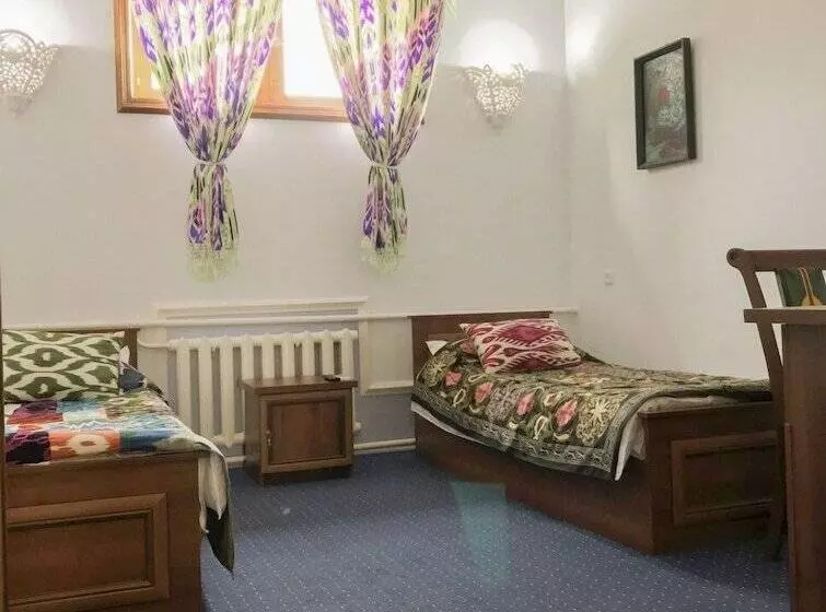 ペンション Guest House Ikathouse