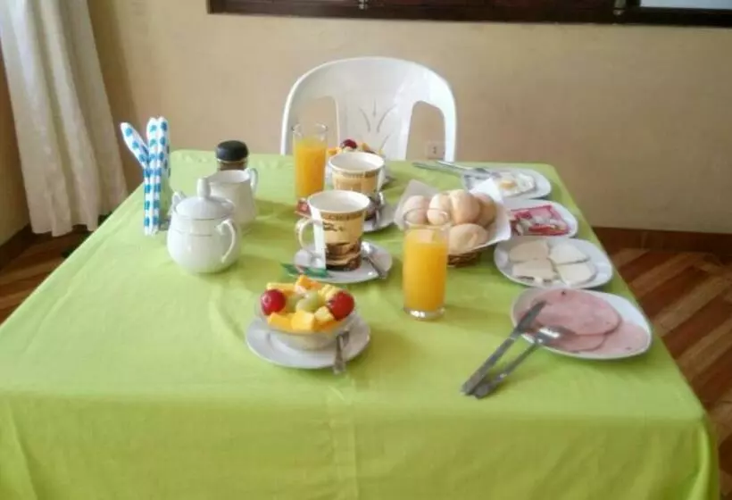 پانسیون Hostal Geminis