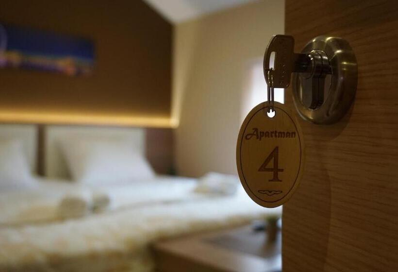 پانسیون Rooms And Apartment Soča Kobarid