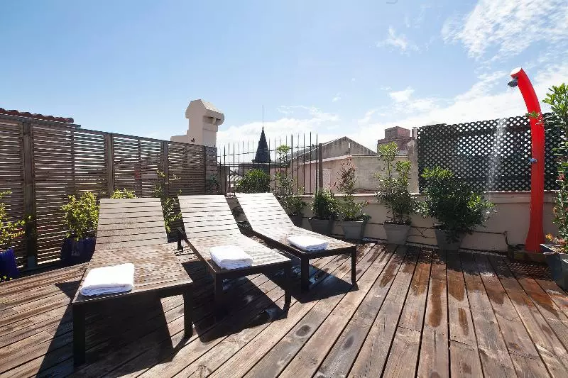 Aspasios Urquinaona Apartments