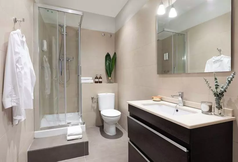 Aspasios Urquinaona Apartments