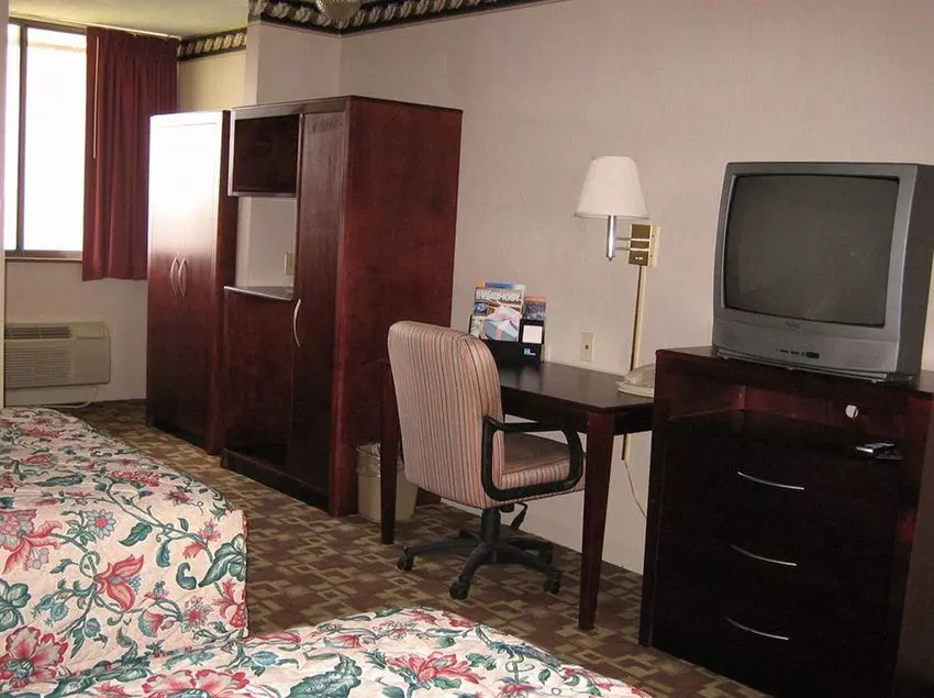 Atrium Hotel & Conference Center