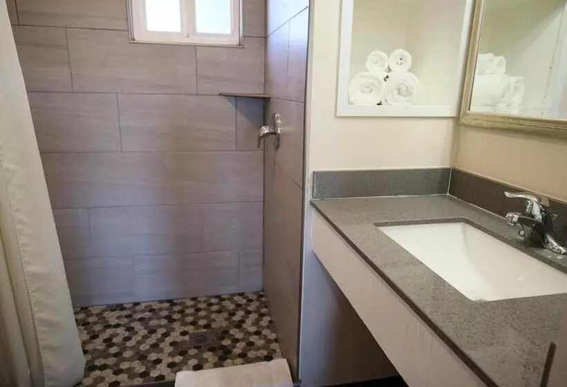 Capri Motel Santa Cruz Beach Boardwalk