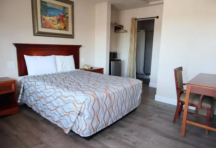 Capri Motel Santa Cruz Beach Boardwalk