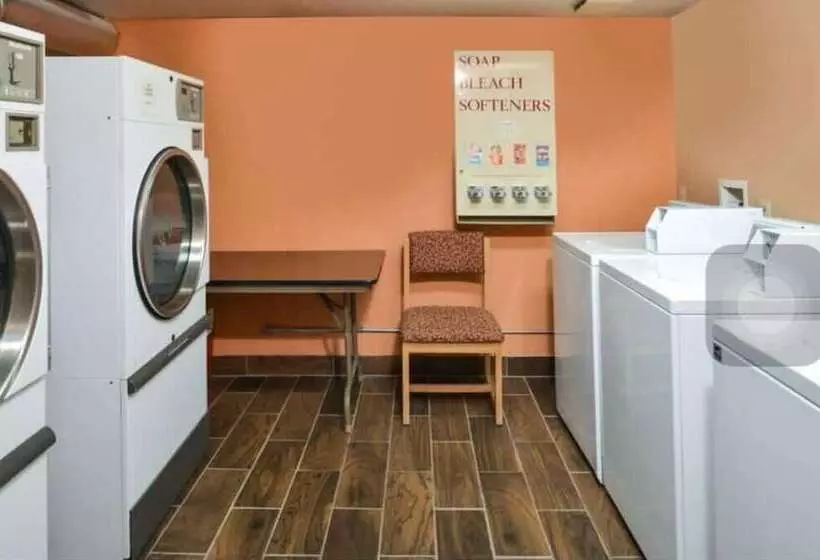 Hotelli Pronghorn Inn