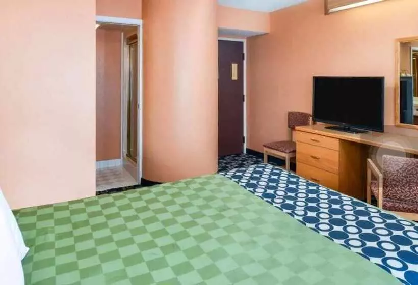 Hotelli Pronghorn Inn