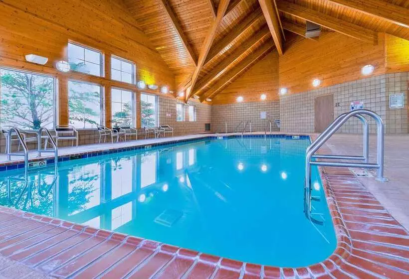 ホテル Americinn By Wyndham Monmouth