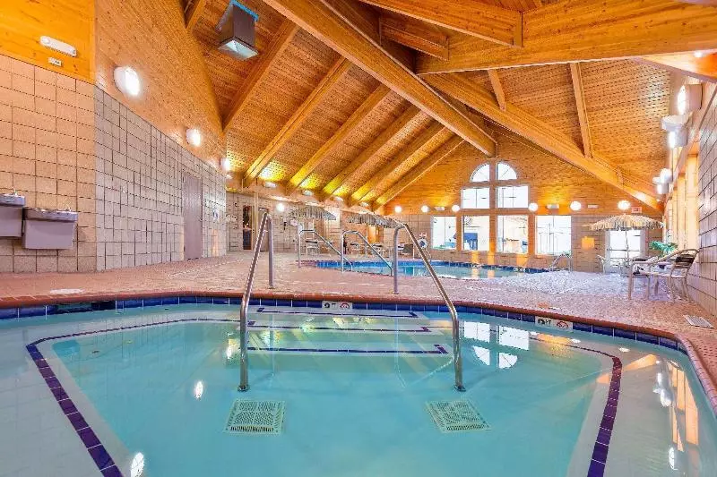 ホテル Americinn By Wyndham Monmouth