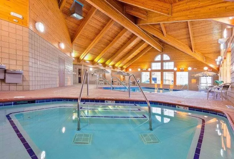 ホテル Americinn By Wyndham Monmouth