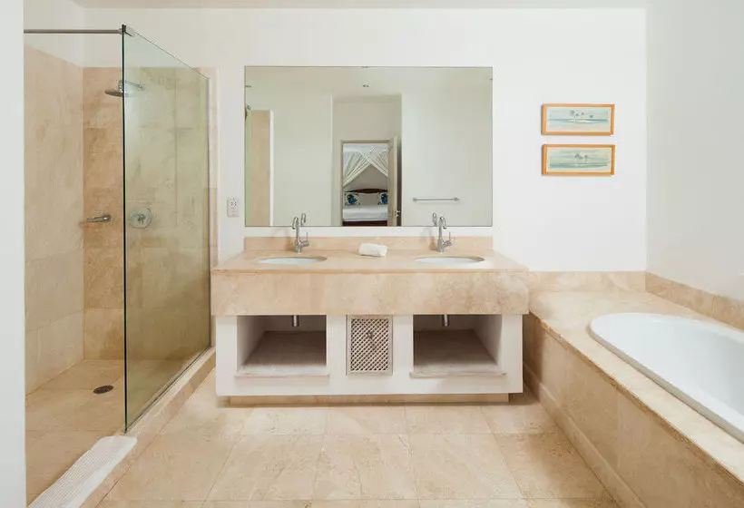 Hotelli Battaleys Mews