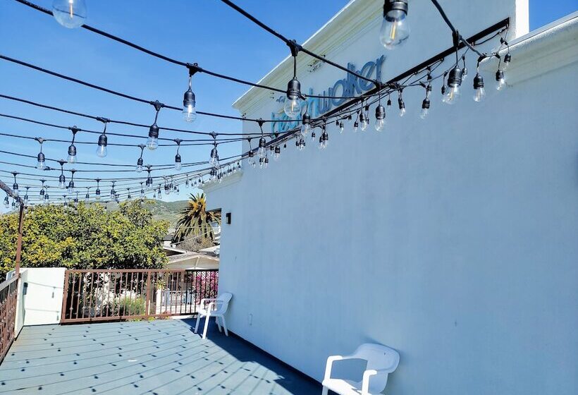 ホテル Beachwalker Inn & Suites