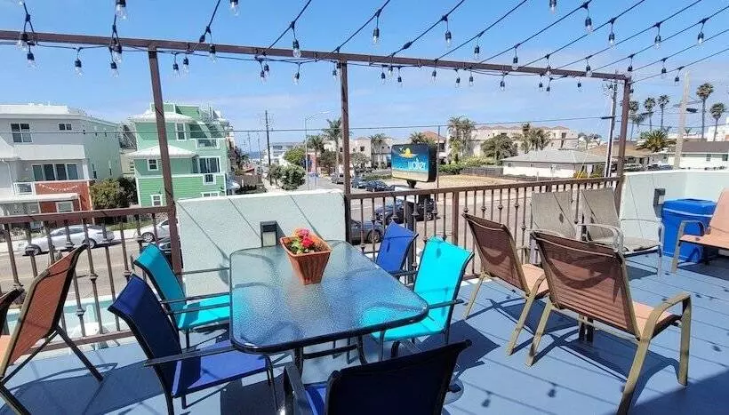 酒店 Beachwalker Inn & Suites