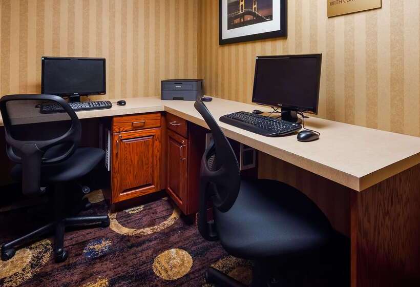 فندق Best Western Executive Inn & Suites