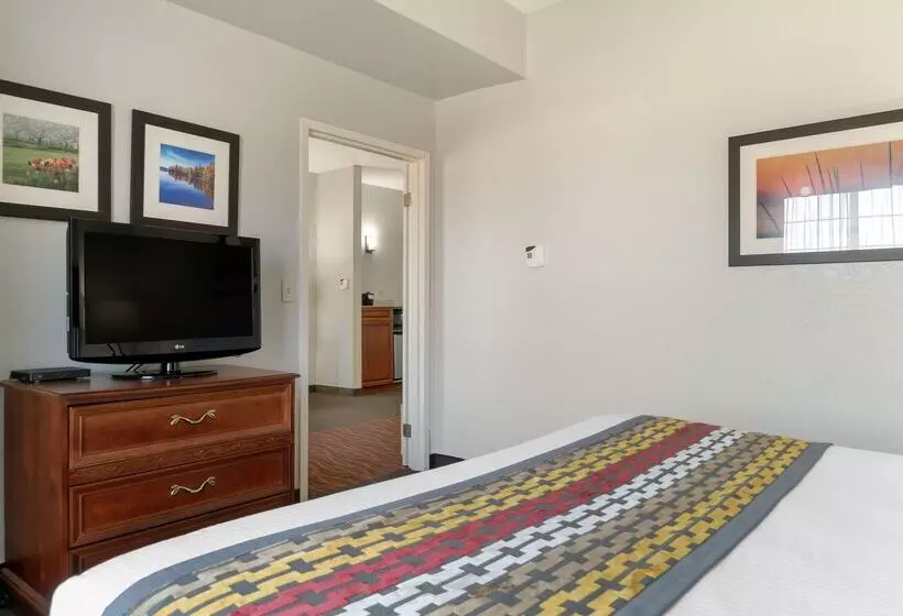 Otel Best Western Executive Inn & Suites