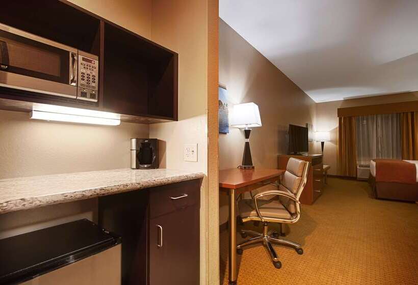 Otel Best Western Plus Finger Lakes Inn & Suites