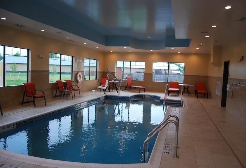Otel Best Western Plus Finger Lakes Inn & Suites