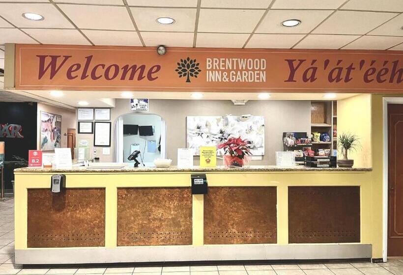 هتل Brentwood Inn & Garden