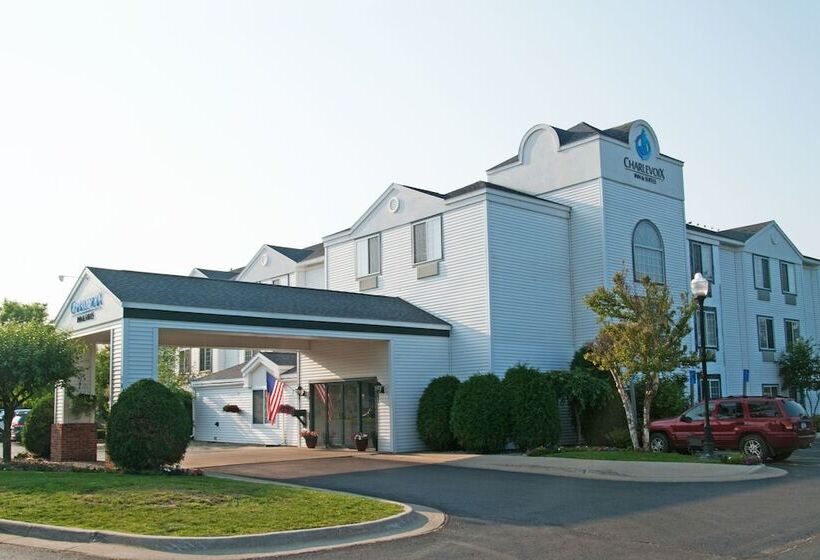 فندق Charlevoix Inn & Suites Surestay Collection By Best Western