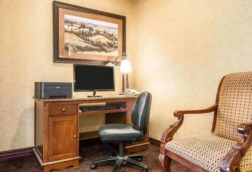 酒店 Comfort Inn & Suites Mcminnville Wine Country