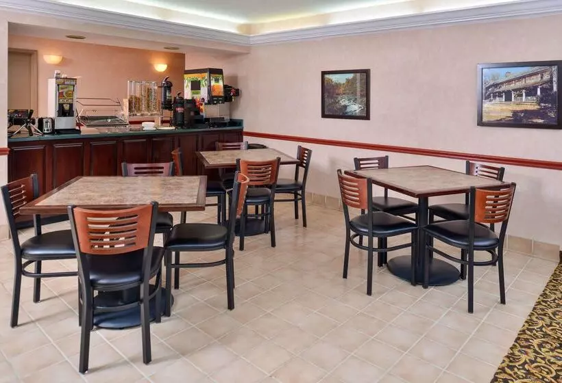 בית מלון כפרי Country Hearth Inn Toccoa