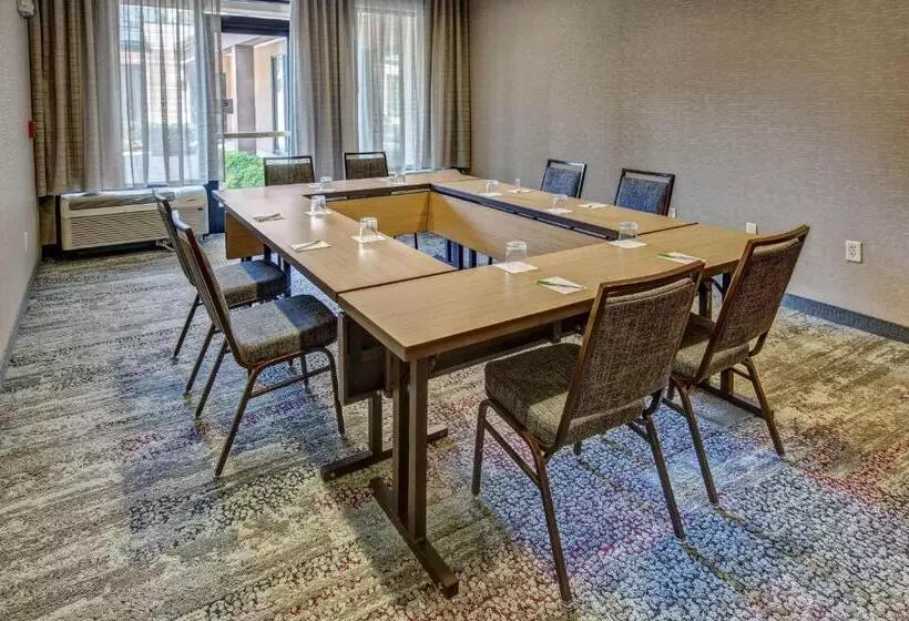 ホテル Courtyard By Marriott Springfield