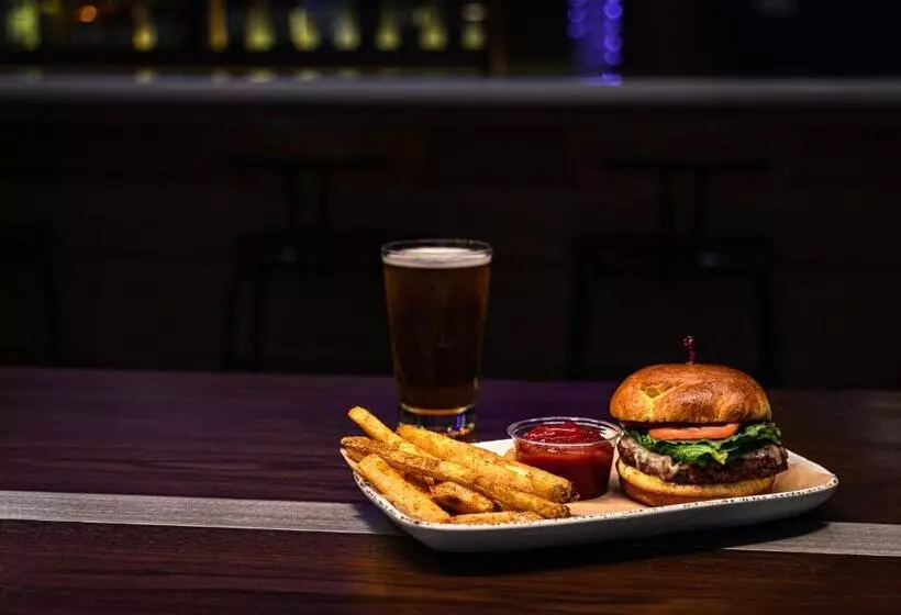 ホテル Courtyard By Marriott Springfield