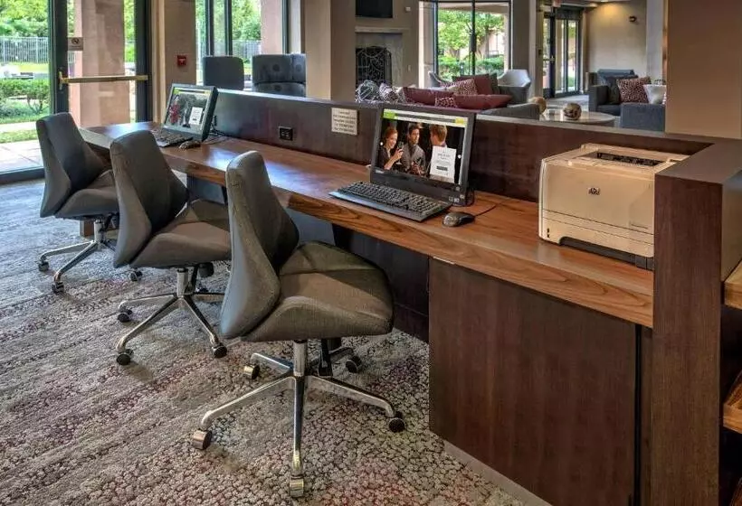 ホテル Courtyard By Marriott Springfield