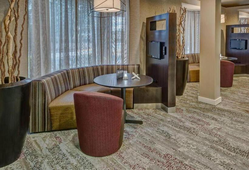 호텔 Courtyard By Marriott Springfield