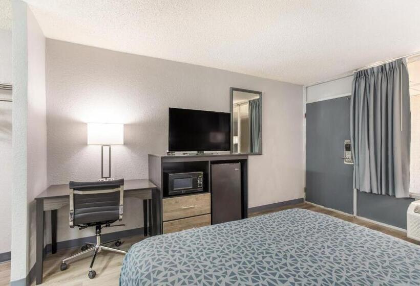 Отель Econo Lodge